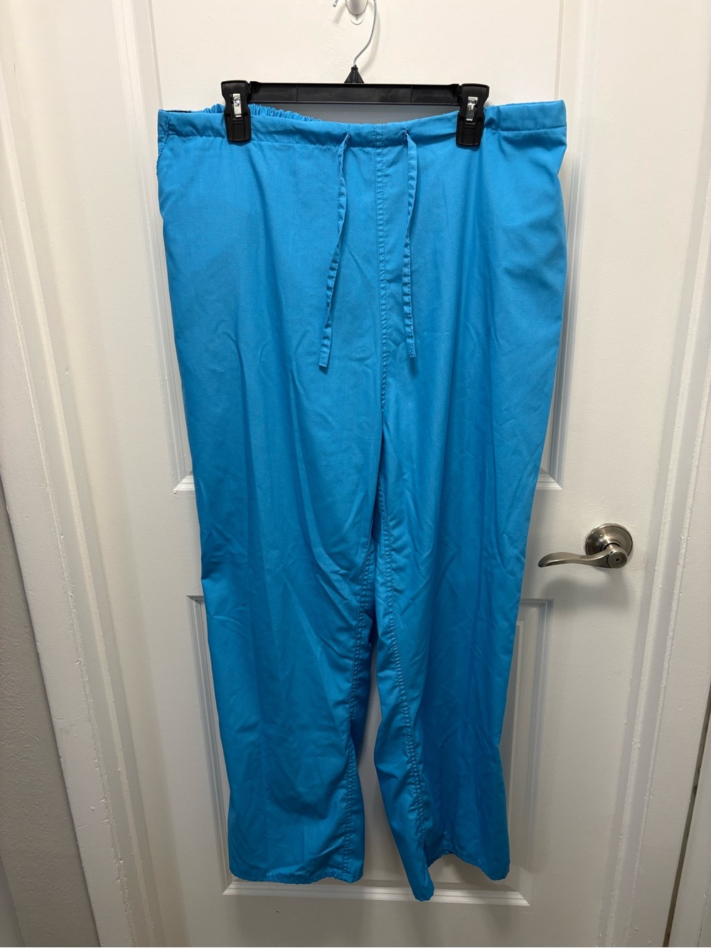 Blue Women’s  2X drawstring scrub pants in EUC.